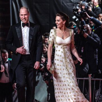 Anya Hindmarch Mara­no Glit­ter Fin­ished Box Clutch worn by Catherine, Duchess of Cambridge 73rd British Academy Film Awards February 2, 2020