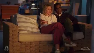 Star de la Soie d'Impression Shirt porté par Eleanor Shellstrop (Kristen Bell) à La Bonne Place Saison 4 Épisode 13