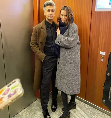 Les collants unis, noir opaque d'Alexa Chung sur le compte Instagram de @alexachung