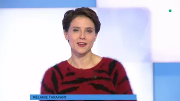 The sweater zebra red black and Melanie Taravant in C to say the 03 02 2020