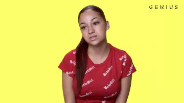 Bhad Bhabie Gucci Flip Flops Official Lyrics Meaning Verified Clothes Outfits Brands Style And Looks Spotern