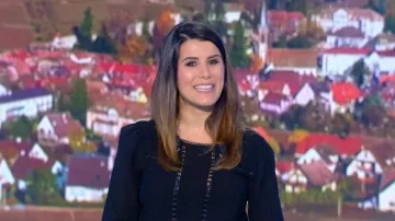 The top black Karine Ferri in the loto Draw