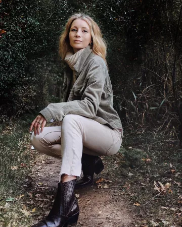 Ribbed Sweater of Jessica Harris on the Instagram account @jessicasharris_
