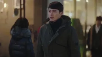 Green Military Jacket worn by Lee Jung-Hyeok (Hyun Bin) in Crash Landing on You Season 1 Episode11