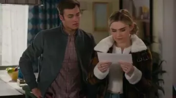 Orange and Black Fur Collar Plaid Coat worn by Taylor Otto (Meg Donnelly) in American Housewife Season 4 Episode 13