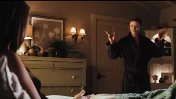 Bathrobe, Dylan (Justin Timberlake) in Sex between friends
