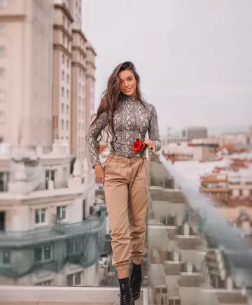 Serpent d'Impression Haut de Marta Diaz Alvarez sur l'Instagram account @martaa_diiaz