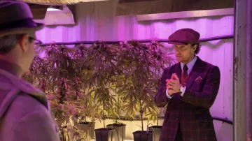 Montre en or portés par Mickey Pearson (Matthew McConaughey) comme on le voit dans L'Messieurs