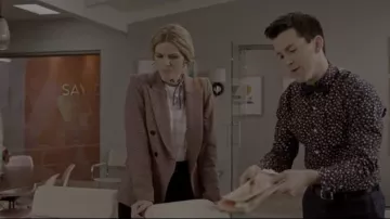 Pink Striped Tee worn by Mallory Hanson (Brooklyn Decker) in Grace and Frankie Season 6 Episode 5