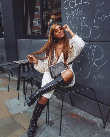 Cable tejido Cardigan de Nimi en la cuenta de Instagram @nimiblackwell