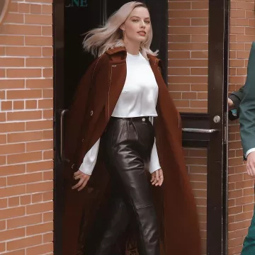 Acne Studios Brown Dou­ble Breast­ed Trench Coat worn by Margot Robbie New York February 4, 2020