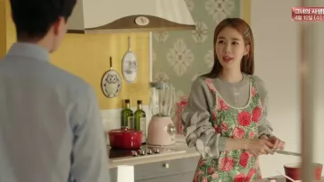 Logo-print en mélange de Coton Sweat-shirt porté par Jin Cale (Yoon Seo) Toucher le Cœur de l'Épisode 11
