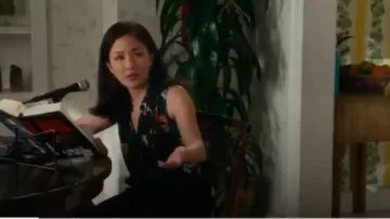 Black Floral Tee worn by Jessica Huang (Constance Wu) in Fresh Off the Boat Season 6 Episode 13