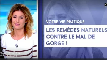 The sweater ribbed stripes and buttons at the shoulders Details of Caroline Ithurbide in William at noon the 05.02.2020