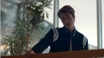 Wool bomber jack­et worn by Fjor (Herman Tømmeraas) in Ragnarok Season 1