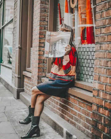 Tira de vestido de gran tamaño de Nimi en la cuenta de Instagram @nimiblackwell