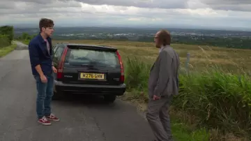 Vans Unisex Old Skool Classic Skate Shoes usado por Thomas Price (Jacob Dudman) como se ve en The Stranger (S01E07)