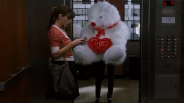 Top rouge a pois blanc de Julia Fitzpatrick (Jennifer Garner) dans Valentine's Day