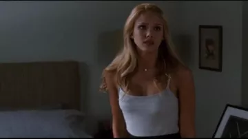 Body blanc a fine bretelle de Morley Clarkson (Jessica Alba) dans Valentine's Day