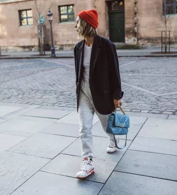 Surdimensionnée pantalon en Molleton de Karin Teigl sur l'Instagram account @constantly_k