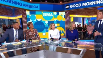 Pantalón Staud Bernard usado por Amy Robach en Good Morning America 4 de febrero de 2020
