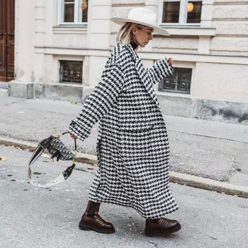 Selle de Sac à main de Karin Teigl sur l'Instagram account @constantly_k