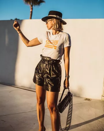 Isabel Marant Short Noir de Karin Teigl sur l'Instagram account @constantly_k