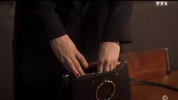 The leather Bag with ring metal Tiphaine (Florence Coste) in H24 (S01E01)
