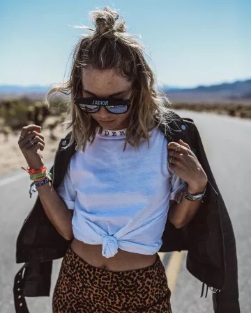 Sun­glass­es of Karin Teigl on the Instagram account @constantly_k