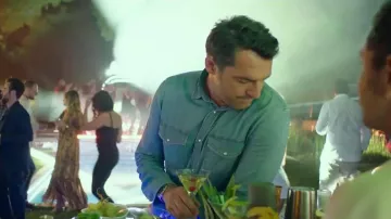 Camisa de mezclilla azul de Ben (Arnaud Ducret) en Divorce Club