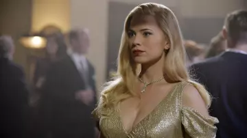 Gold Dress of Peggy Carter (Hayley Atwell) in Marvel's Agent Carter (S01E01)