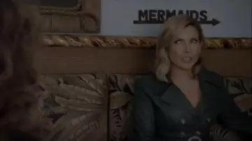 Green Leather Trench Coat worn by Brianna Hanson (June Diane Raphael) in Grace and Frankie Season 6 Episode 13