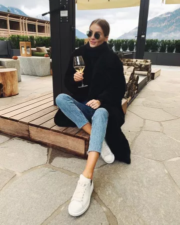 Zapatillas Zapatos Blanco de Nadia Anya en la cuenta de Instagram @nadiaanya__