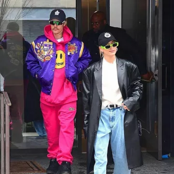 Gucci Fluo Nar­row Ac­etate Rec­tan­gu­lar Sun­glass­es worn by Hailey Baldwin New York City February 6, 2020