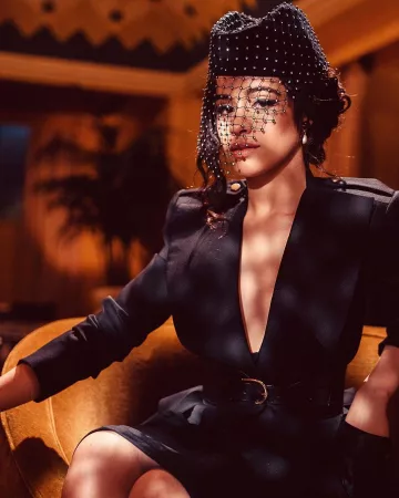 The hat veil rhinestone of Camila Cabello account on the Instagram of @camila_cabello