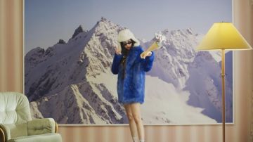 Fur Heather-Roy­al Blue Coats worn by Sunmi in the music video [MV] SUNMI(선미) _ 누아르(Noir)