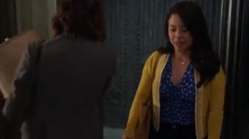 Top floral usado por Mariana Adams Foster (Cierra Ramirez) en Good Trouble Temporada 2 Episodio 14