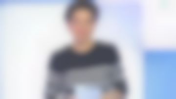 El jersey manga larga botones marineros joyas rayadas en negro por Mélanie Taravant en C para decir el 07.02.2020