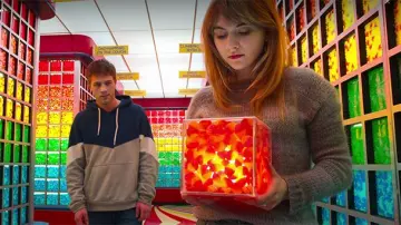 Le sweat colorblock de Tyler Locke (Connor Jessup) dans Locke & Key (S01E03)