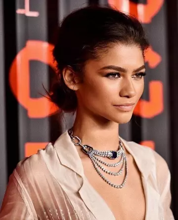 Le collier The star of venice de Bvlgari de Zendaya sur le compte Instagram de @zendaya