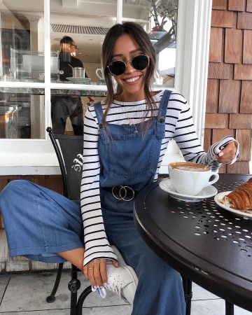 Ribbed Strip Top de Danielle Brown en la cuenta de Instagram @danielleebrownn