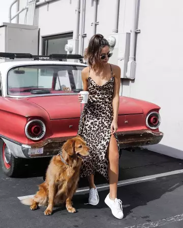 Adidas Su­per­star Sneak­er of Danielle Brown on the Instagram account @danielleebrownn