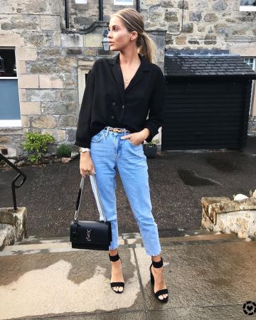 Blue Bleach Jeans of Nadia Anya on the Instagram account @nadiaanya__