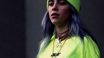Green t shirt billie worn by Billie Eilish in Billie Eilish - Funny Moments