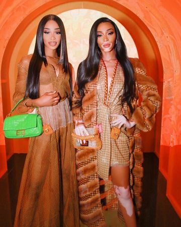 Jewelry bag with beads, orange Winnie Harlow on the account Instagram of @winnieharlow