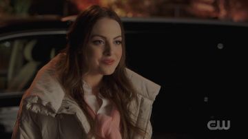 Blanc Puffy Manteau de Fallon Carrington (Elizabeth Gillies) dans Dynastie (S03E12)