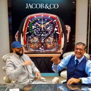 Le survêtement Nike gris porté par Drake sur son compte Instagram @champagnepapi