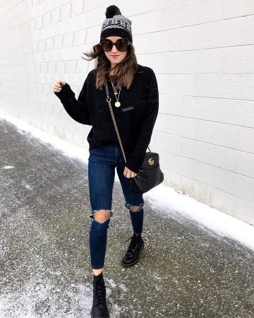 Dr. Martens Black Boot of Karen en la cuenta de Instagram @everbstyled