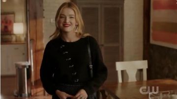 Black Knit Jumper usado por Kirby Anders (Maddison Brown) en Dynasty Temporada 3 Episodio 13