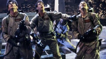 The costume (version dog) a Ghostbusters in S. O. S Fantômes